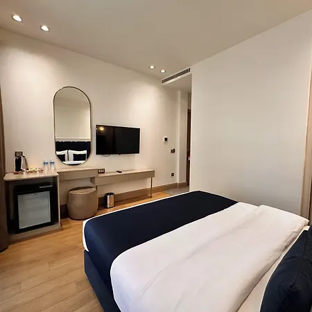 Hotel Taksim Bosphorus 3*